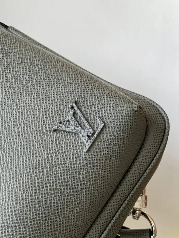 louis vuitton aaa homme mini sac a main s_117b3b44